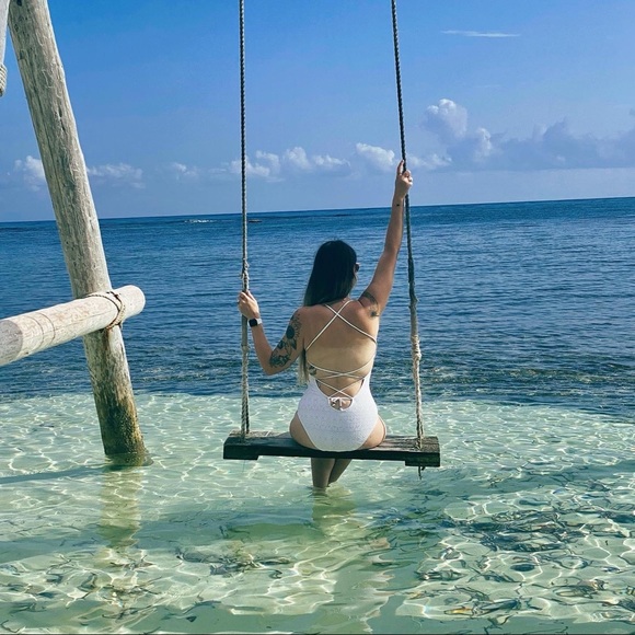 Meet your Posher, Cassi - Picture 1 of 1